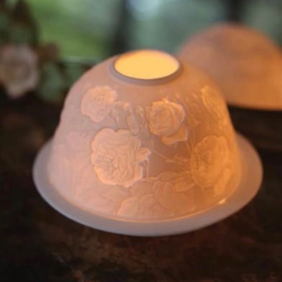 victorian trading co Other - NWT lithophane luminaries flower candle holder
